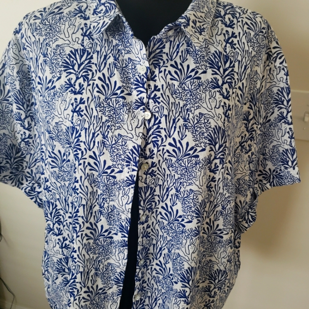 Nicole Miller Linen blue coral print button up shirt w/collar XL